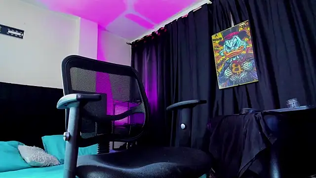 Giomar Reyes online show from 04.22.26