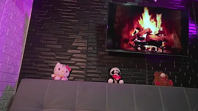 Snapshot of missycanoo chatting on 01.22.25 missycanoo online show from 01.22.25