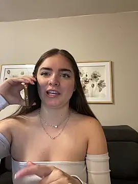 imlindapink online show from 03.21.25