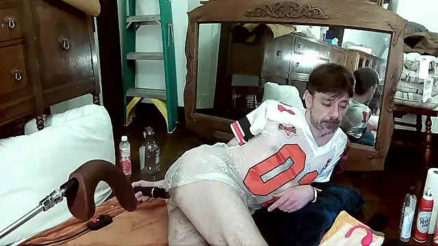 Snapshot of MaxJr8008 chatting on 01.15.26 MaxJr8008 online show from 01.15.26