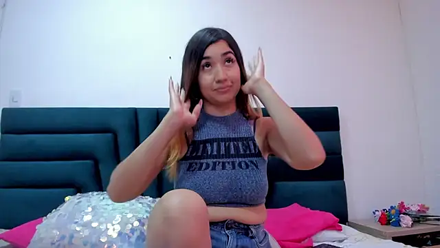 LisaWhite  online show from 02.24.25