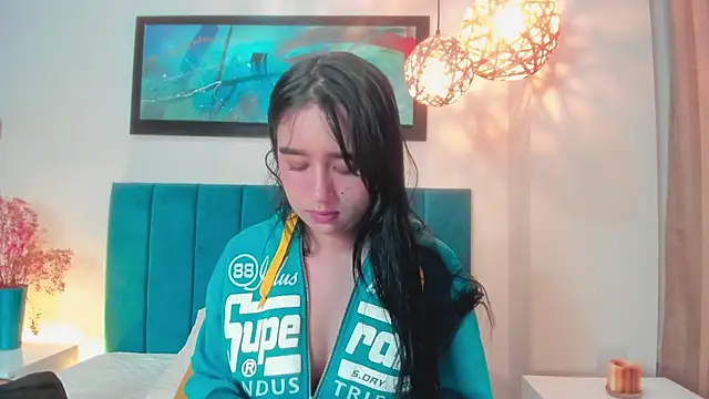 LaraGoldd online show from 11.13.25