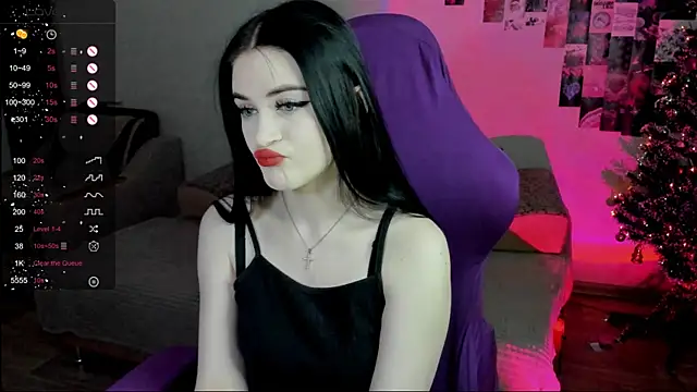 Snapshot of Molly_Crystall chatting on 01.15.25 Molly Crystall online show from 01.15.25