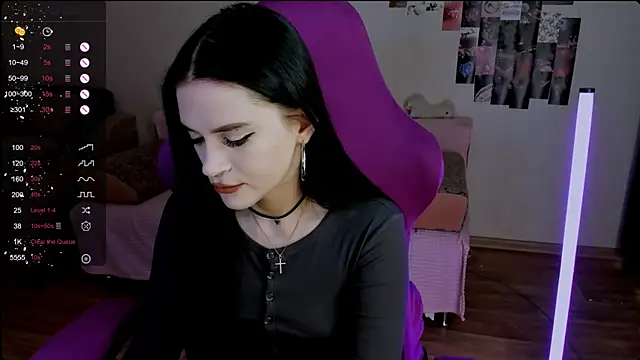 Snapshot of Molly_Crystall chatting on 03.14.25 Molly Crystall online show from 03.14.25