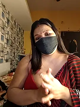 Snapshot of Radhikadavi879 chatting on 12.02.25 Radhikadavi879 online show from 12.02.25