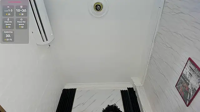 Snapshot of TOWERS21_ chatting on 01.09.25 TOWERS21 online show from 01.09.25