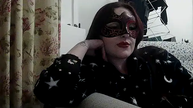 LexiSnowUK online show from 04.21.26