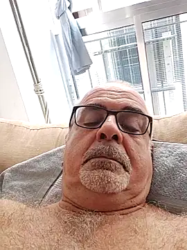 Satiro Sevilla online show from 09.15.25