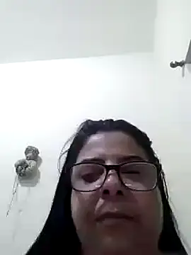 coroadelicia45 online show from 12.18.24