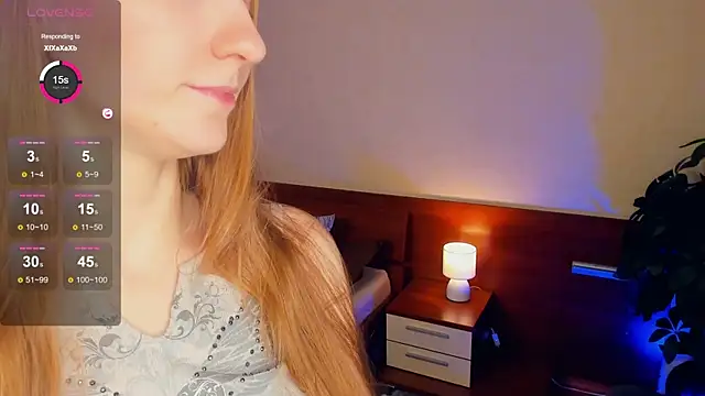 Snapshot of EsmaCarll chatting on 12.06.24 EsmaCarll online show from 12.06.24