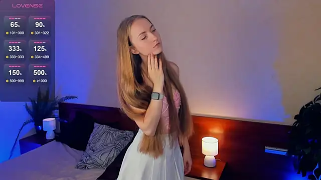 Snapshot of EsmaCarll chatting on 12.07.24 EsmaCarll online show from 12.07.24