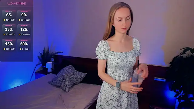 Snapshot of EsmaCarll chatting on 12.09.24 EsmaCarll online show from 12.09.24