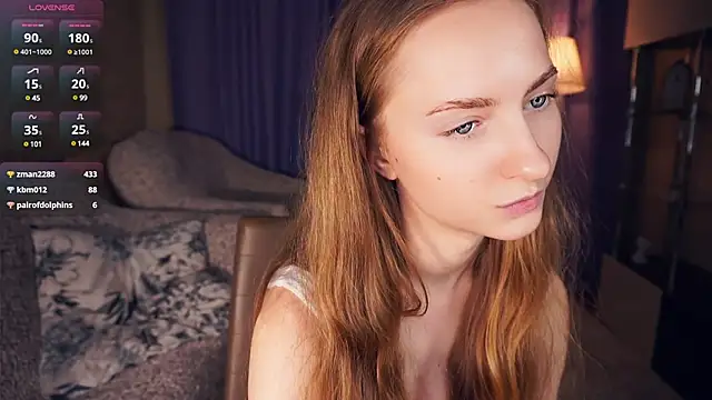 Snapshot of EsmaCarll chatting on 01.12.25 EsmaCarll online show from 01.12.25