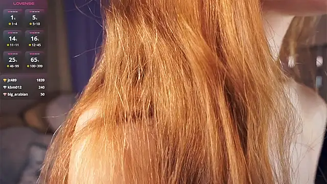 Snapshot of EsmaCarll chatting on 01.13.25 EsmaCarll online show from 01.13.25