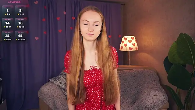 Snapshot of EsmaCarll chatting on 02.21.25 EsmaCarll online show from 02.21.25