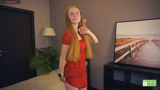 Snapshot of EsmaCarll chatting on 09.20.25 EsmaCarll online show from 09.20.25