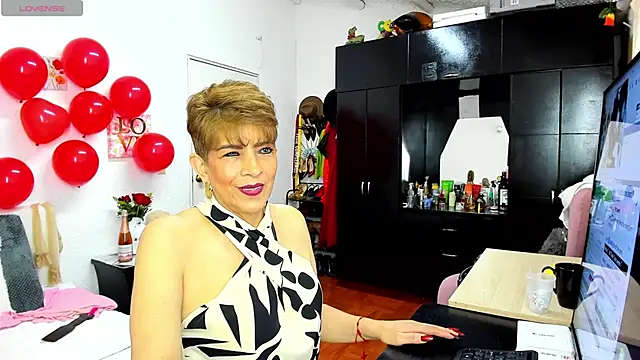 Snapshot of Angelina_Stone_65 chatting on 02.16.26 Angelina Stone 65 online show from 02.16.26