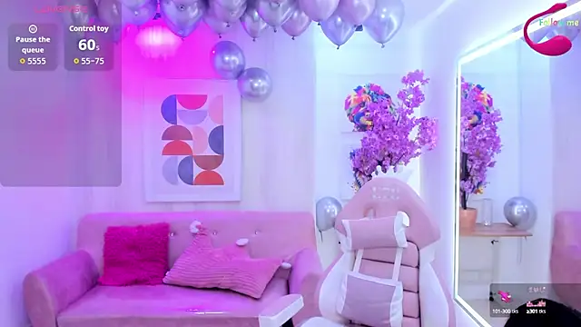 Snapshot of Tiara_rr chatting on 09.12.25 Tiara rr online show from 09.12.25