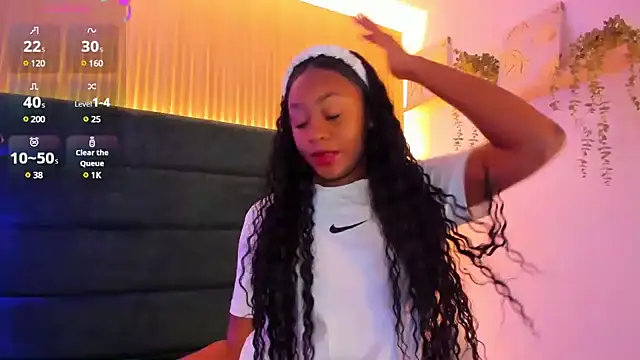 NaomyBaez online show from 12.04.24