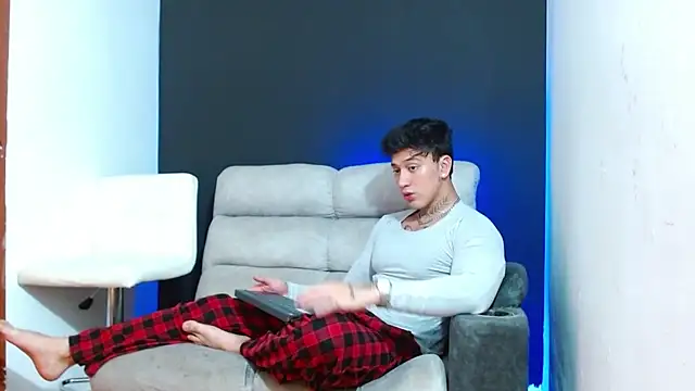 JUSTIN FULLER1 online show from 04.09.26