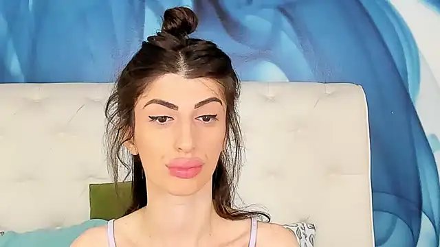 SkinnyDolly online show from 11.09.25