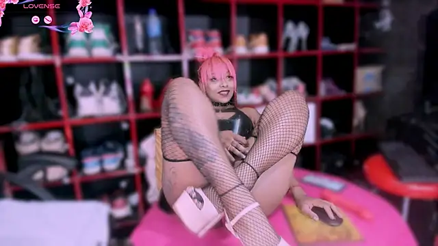 Snapshot of Indianbrownie chatting on 12.18.24 Indianbrownie online show from 12.18.24