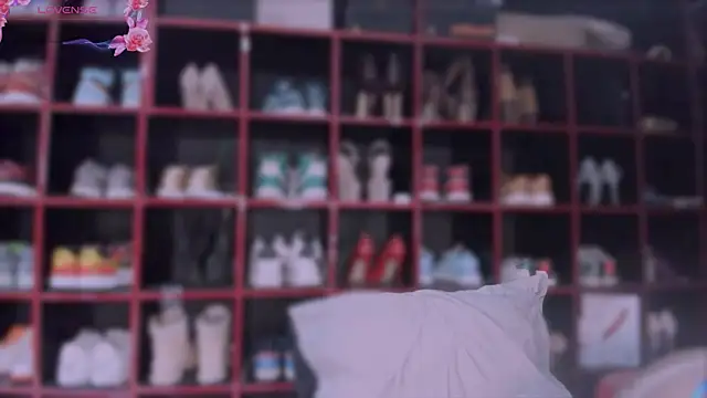 Snapshot of Indianbrownie chatting on 12.24.24 Indianbrownie online show from 12.24.24