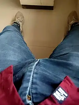 Snapshot of MrNick74 chatting on 12.18.25 MrNick74 online show from 12.18.25