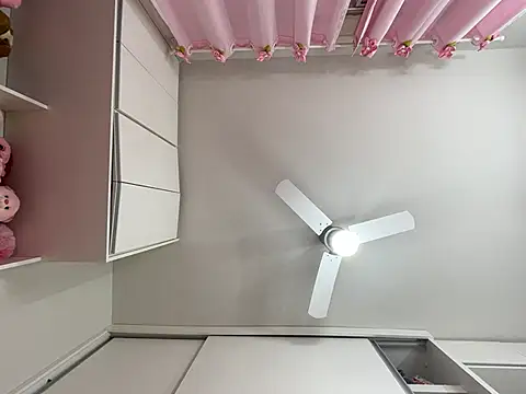 lariic online show from 03.10.25