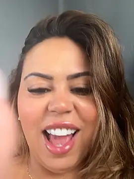 lariic online show from 04.08.26