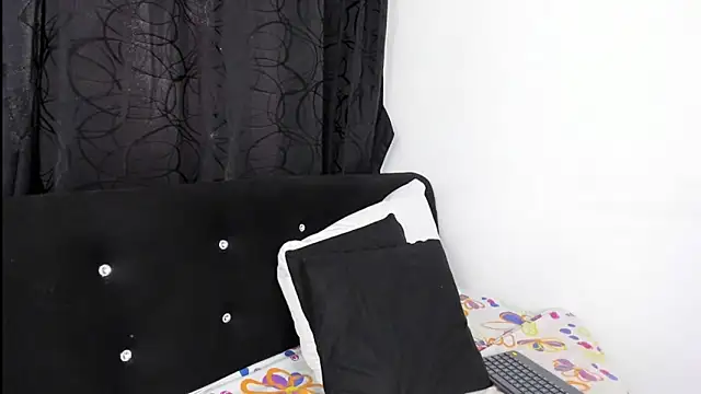 skaysanchez1 online show from 03.17.25