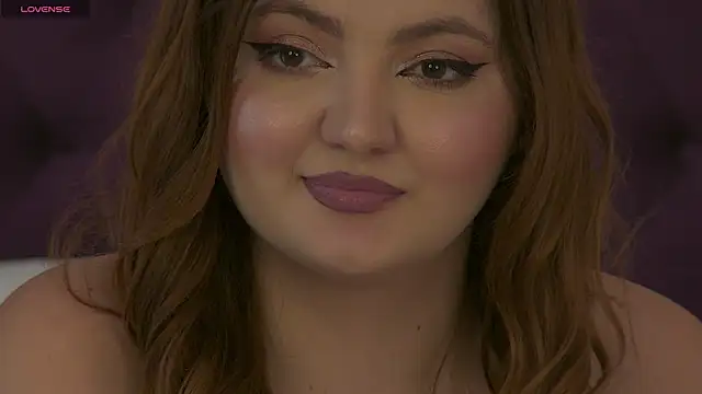 TiaraNox online show from 12.11.24