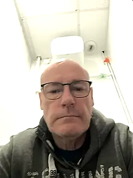 bogland33 online show from 10.14.25