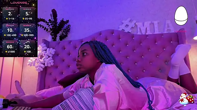 johannaMiller1 online show from 12.25.24