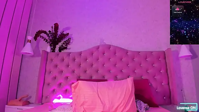 johannaMiller1 online show from 01.23.25