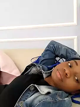 johannaMiller1 online show from 01.31.25