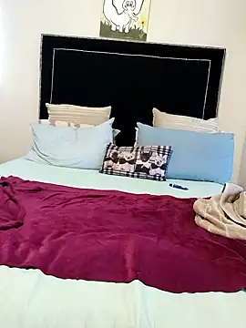 contagiousqueen online show from 02.08.26