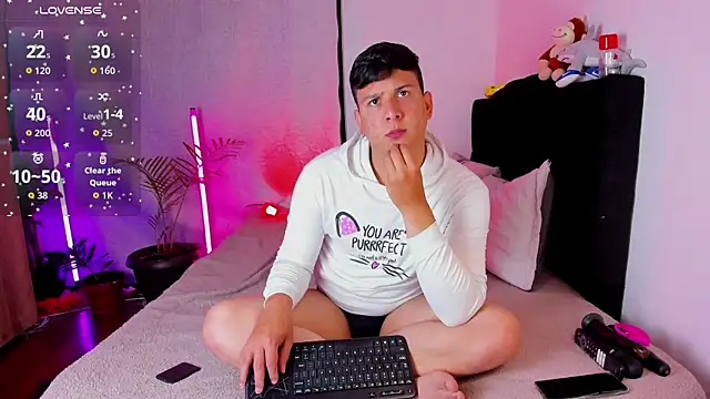 ANDREZALVAREZ online show from 04.03.26