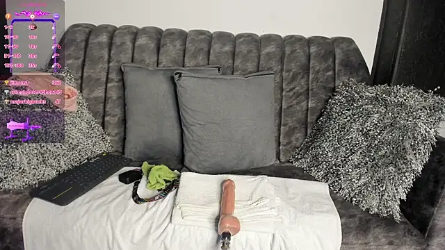 Snapshot of kinky_polar chatting on 12.11.24 kinky polar online show from 12.11.24