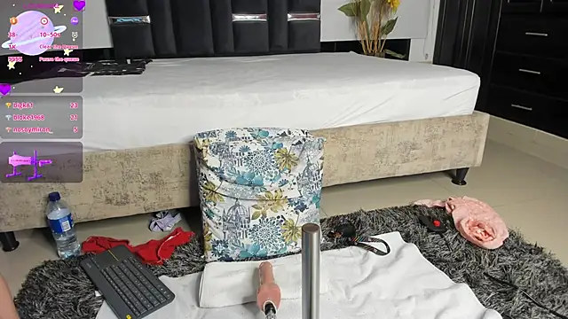 Snapshot of kinky_polar chatting on 01.22.25 kinky polar online show from 01.22.25