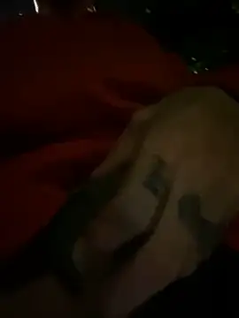 Snapshot of dantedesirexx chatting on 01.08.25 dantedesirexx online show from 01.08.25