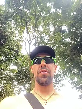 Snapshot of dantedesirexx chatting on 01.16.25 dantedesirexx online show from 01.16.25