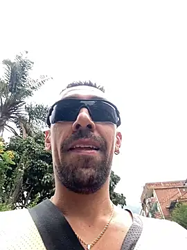 Snapshot of dantedesirexx chatting on 02.11.25 dantedesirexx online show from 02.11.25