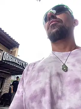 Snapshot of dantedesirexx chatting on 02.23.25 dantedesirexx online show from 02.23.25