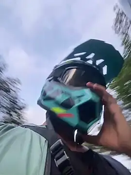 Snapshot of dantedesirexx chatting on 02.25.25 dantedesirexx online show from 02.25.25