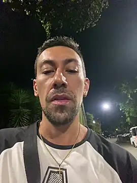 Snapshot of dantedesirexx chatting on 03.08.25 dantedesirexx online show from 03.08.25