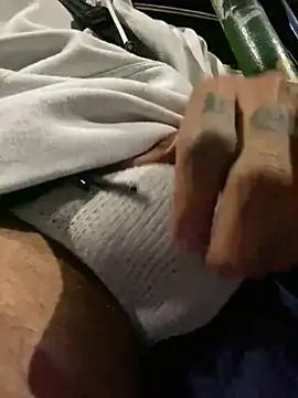 Snapshot of dantedesirexx chatting on 03.10.25 dantedesirexx online show from 03.10.25