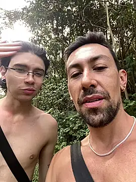 Snapshot of dantedesirexx chatting on 03.10.25 dantedesirexx online show from 03.10.25