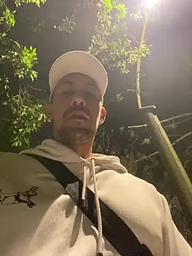 Snapshot of dantedesirexx chatting on 03.12.25 dantedesirexx online show from 03.12.25