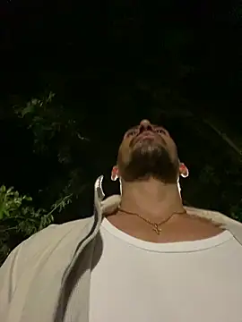 Snapshot of dantedesirexx chatting on 03.23.25 dantedesirexx online show from 03.23.25